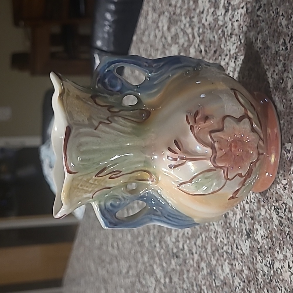 Small vase made in Brazil